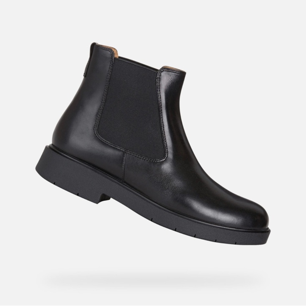 Black leather Geox Chelsea Boots